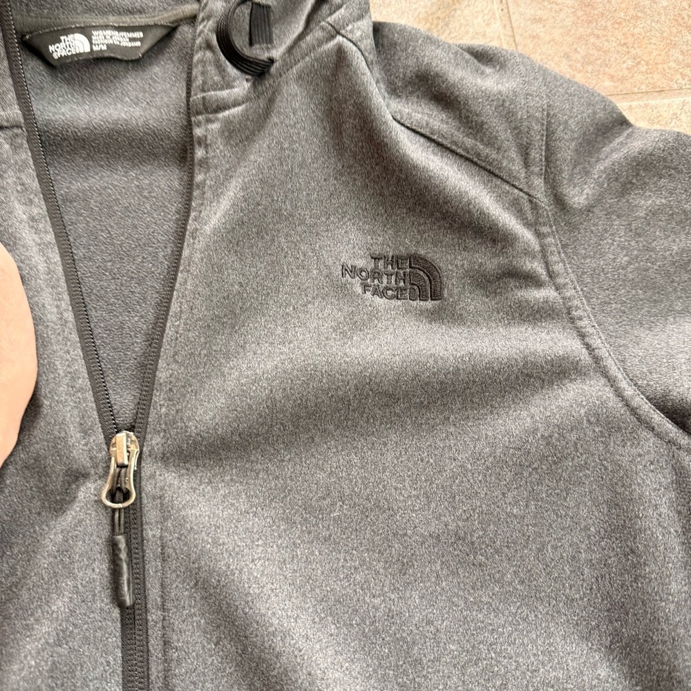 The North Face Women's Gray Hooded Zip Jacket Size Medium - Picture 3 of 9